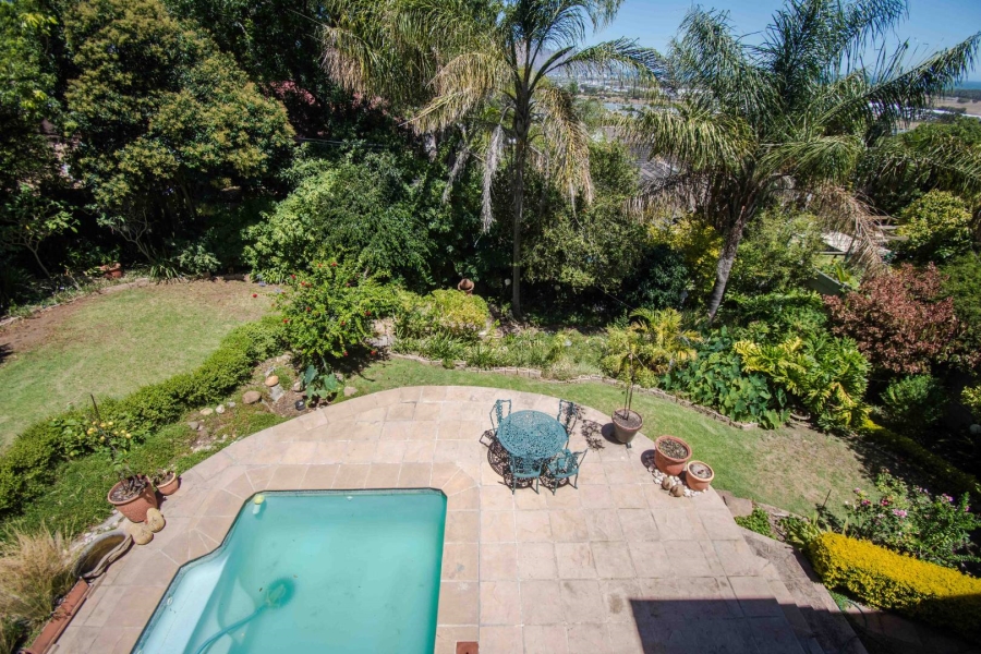 4 Bedroom Property for Sale in Heldervue Western Cape